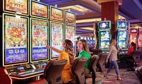 Shwe Casion Sportsbook မိုဘိုင်းဖုန်းမှ ဘောလုံး Odds ကြည့်ရှုနေမှု